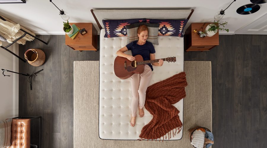 Sealy_Spring_Essentials_21SE-ESS7_FxPT_Queen_Photography_Lifestyle_5_Jul2020 (1)